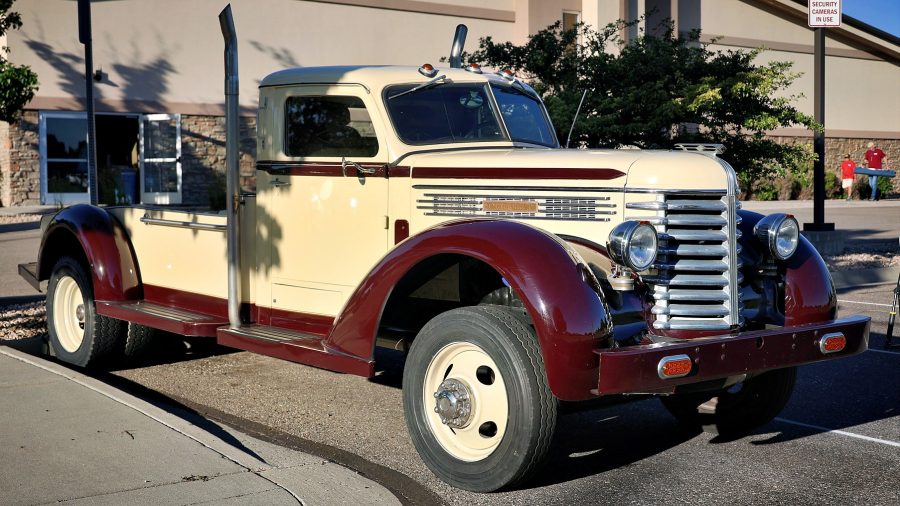 Dave Poortinga's 1948 Diamond T Truck