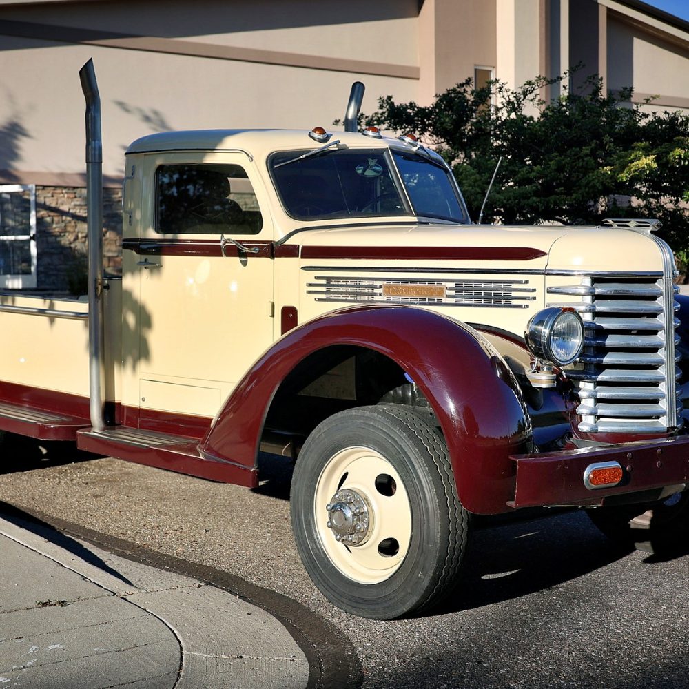 Dave Poortinga's 1948 Diamond T Truck